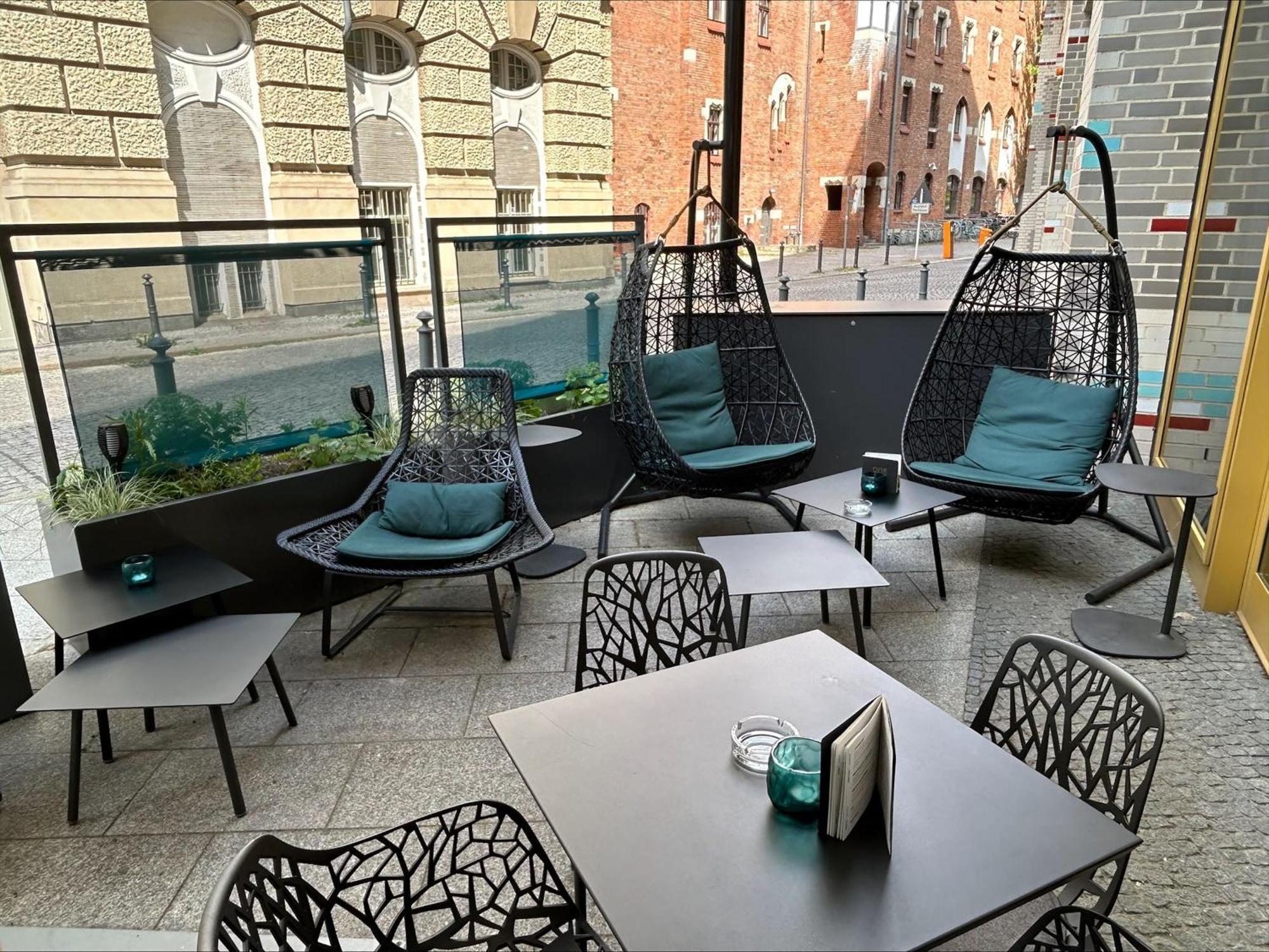Motel One Hamburg-Altona Exterior photo