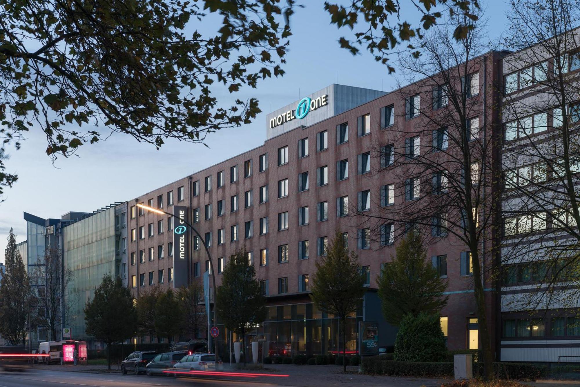 Motel One Hamburg-Altona Exterior photo