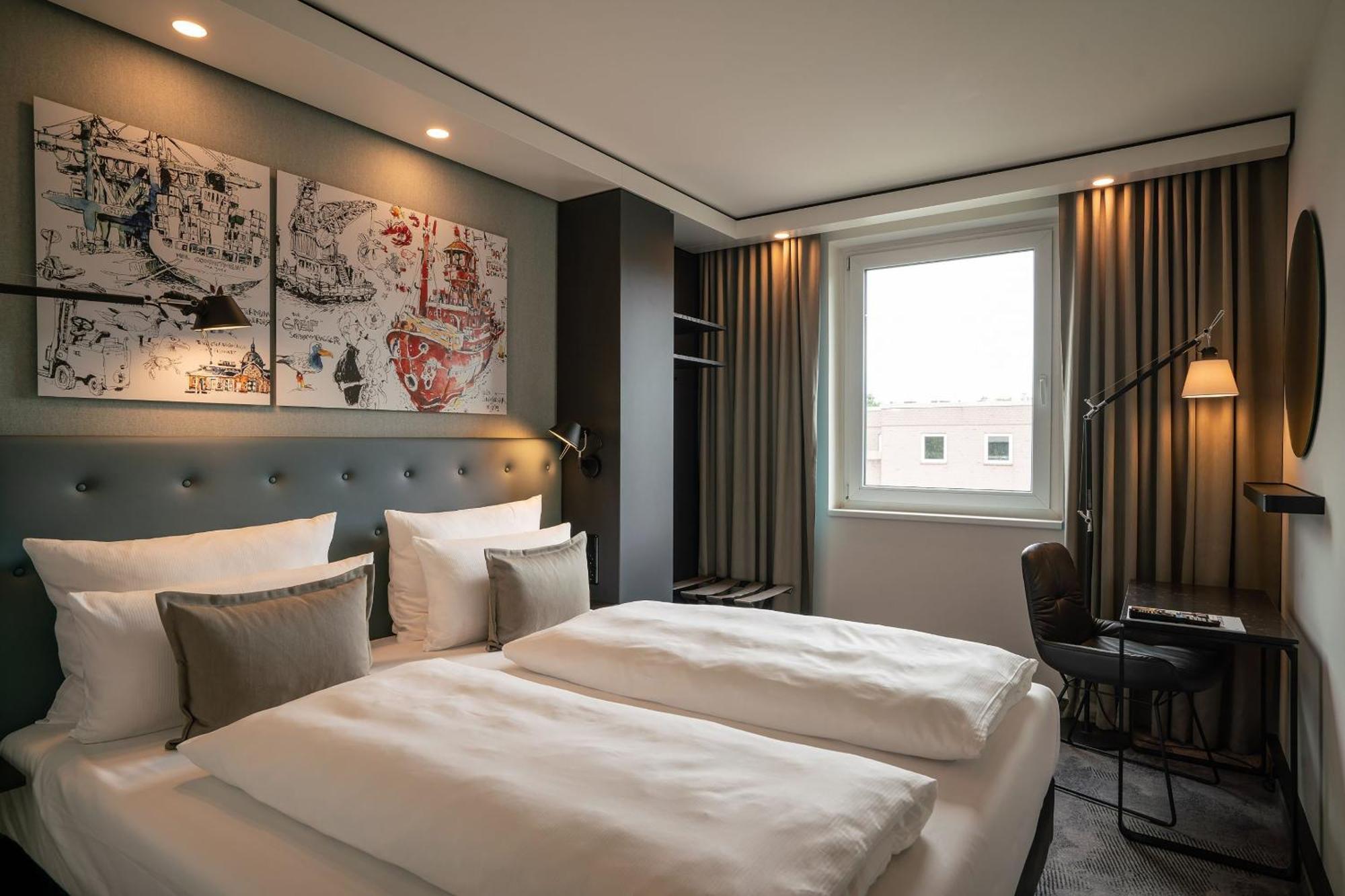 Motel One Hamburg-Altona Exterior photo