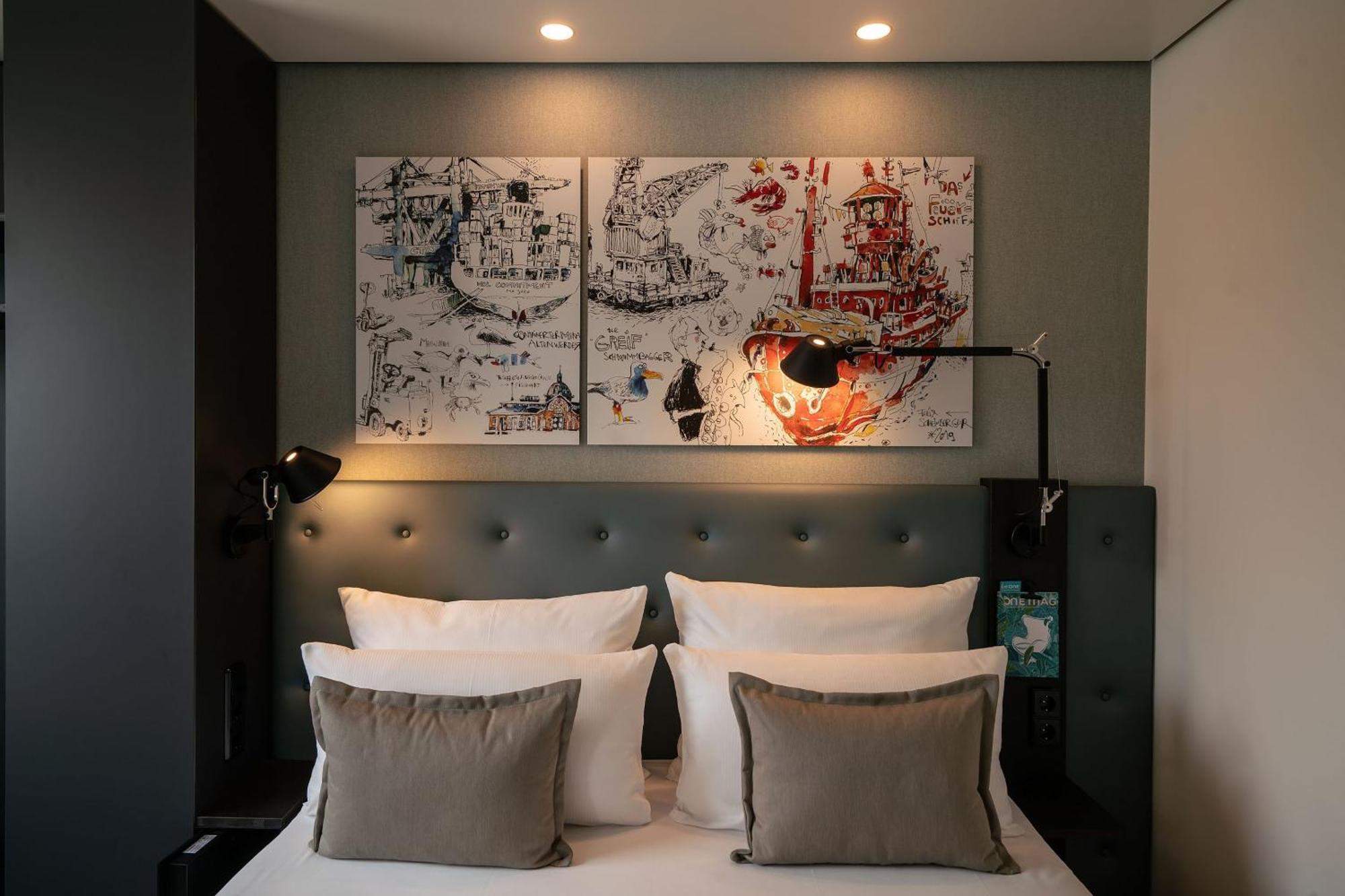 Motel One Hamburg-Altona Exterior photo