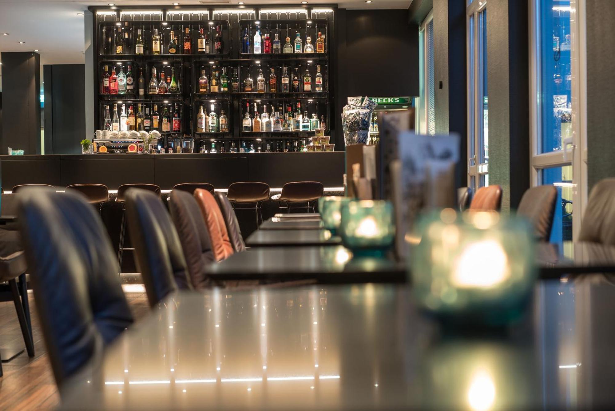 Motel One Hamburg-Altona Exterior photo