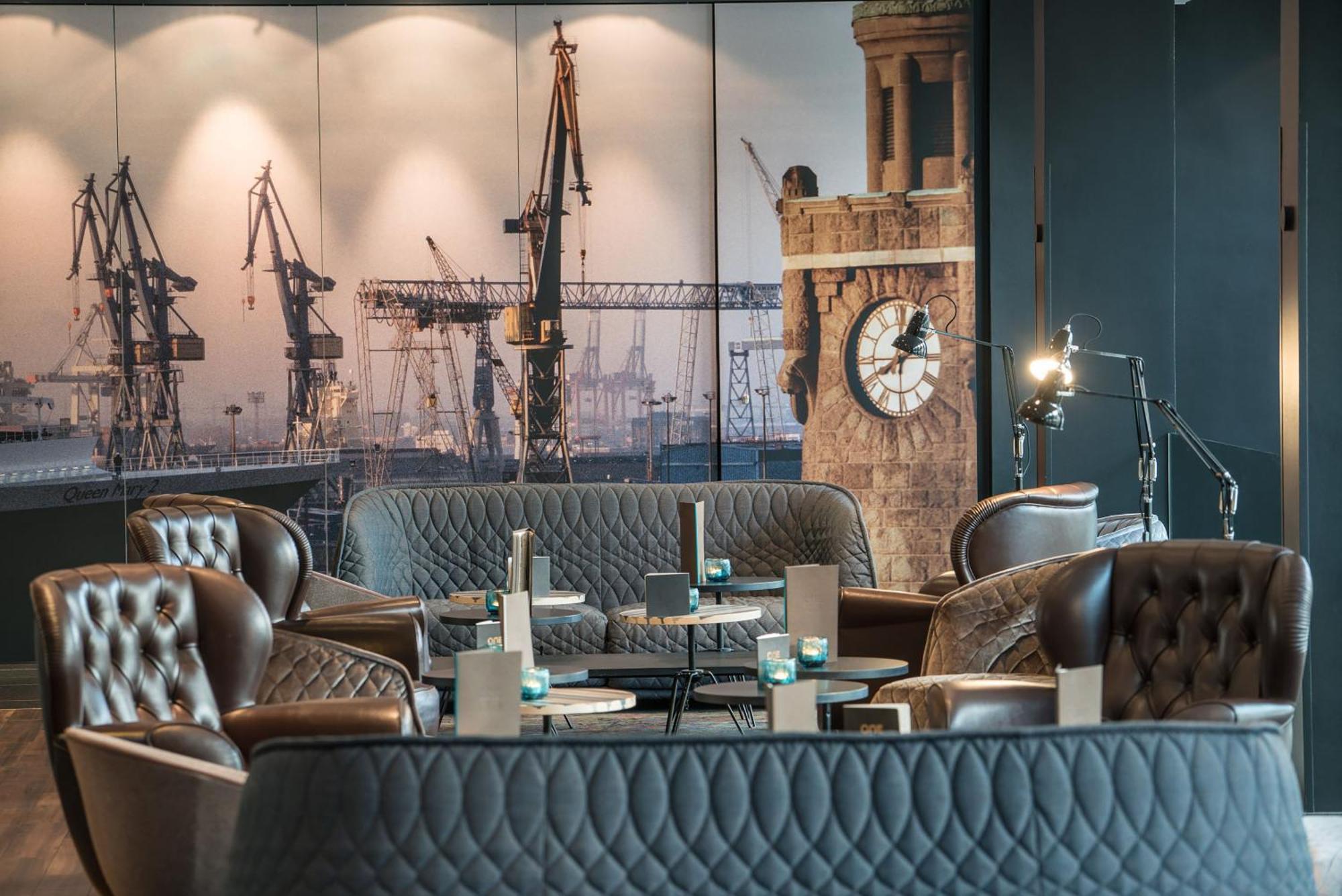 Motel One Hamburg-Altona Exterior photo