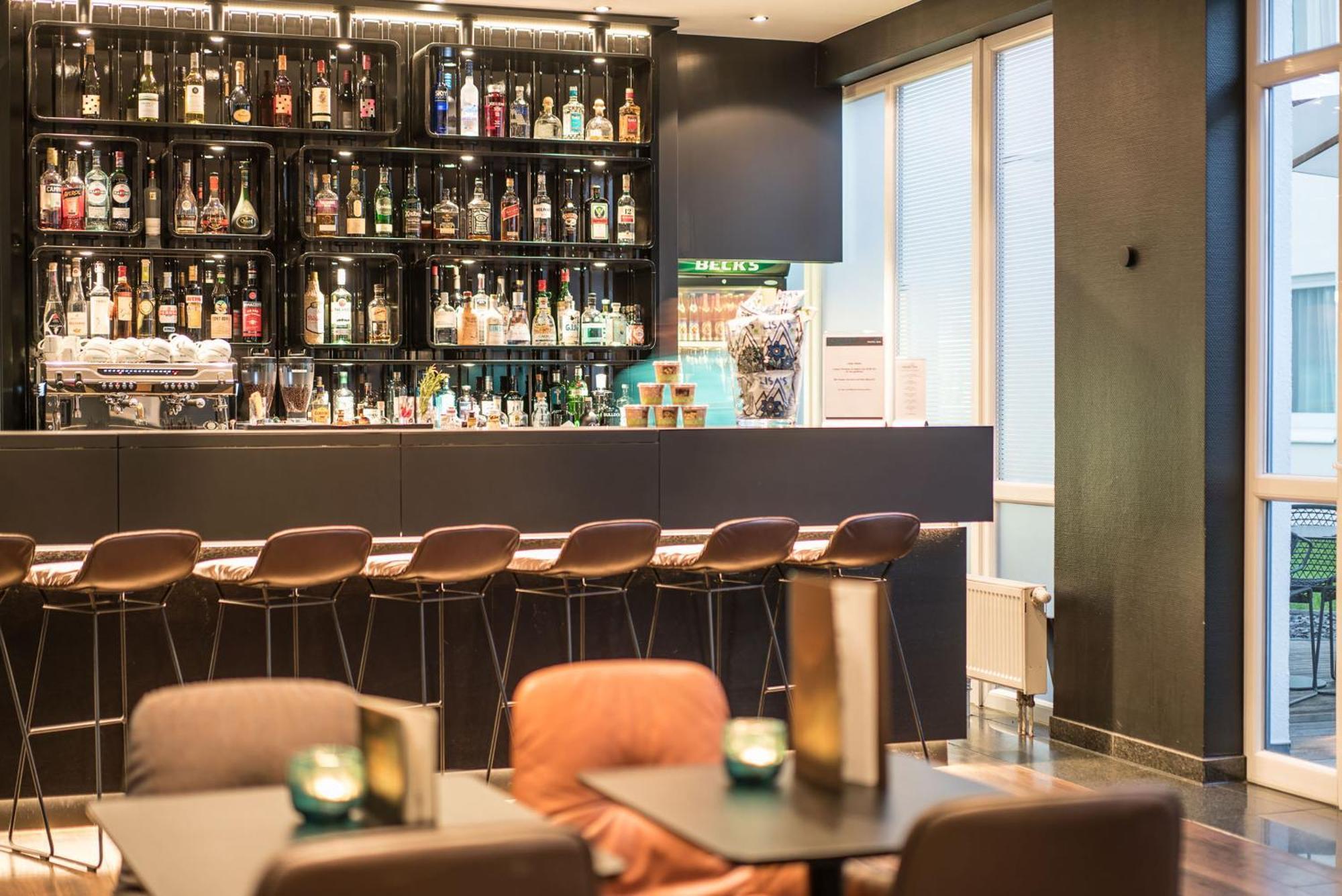 Motel One Hamburg-Altona Exterior photo