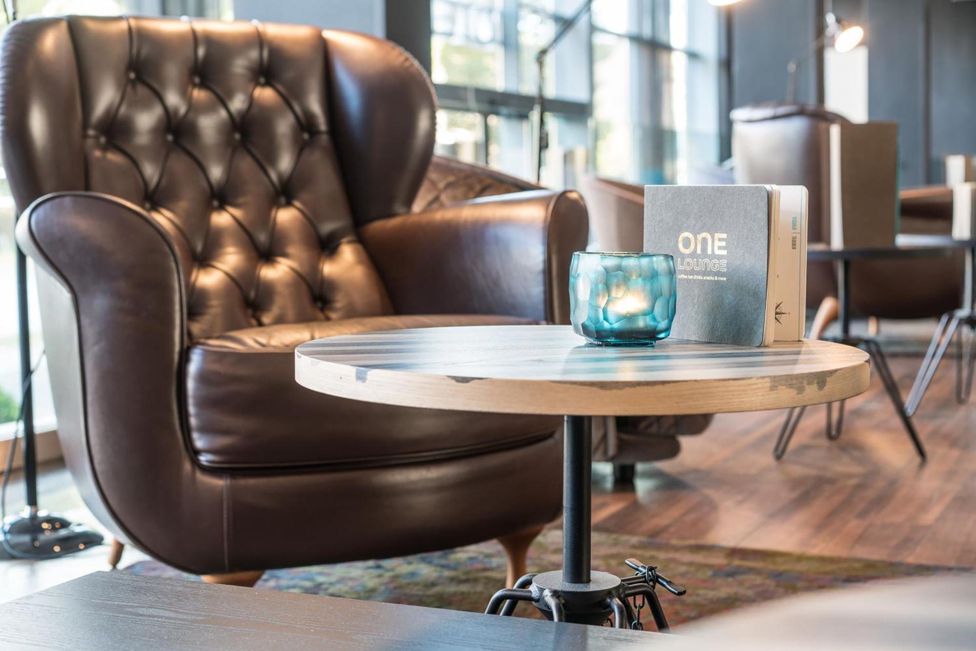 Motel One Hamburg-Altona Exterior photo